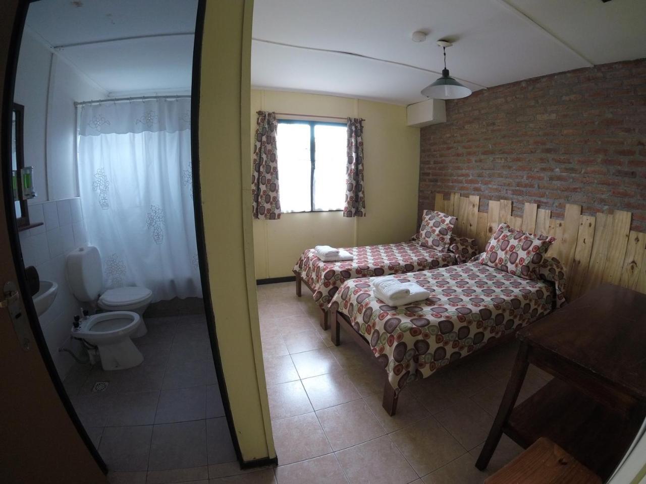 Hostel Los Pioneros El Calafate Exterior photo